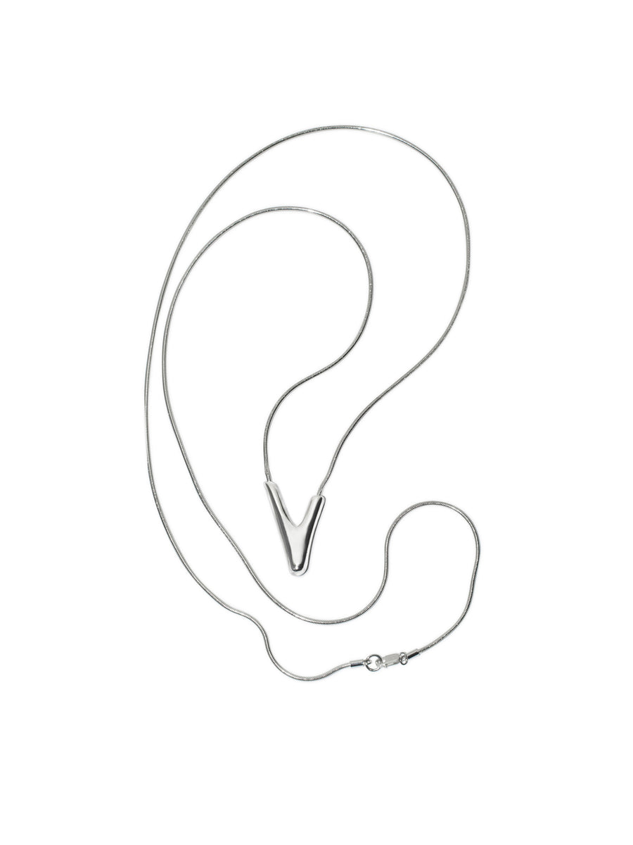V NECKLACE (LONG) – BONEE